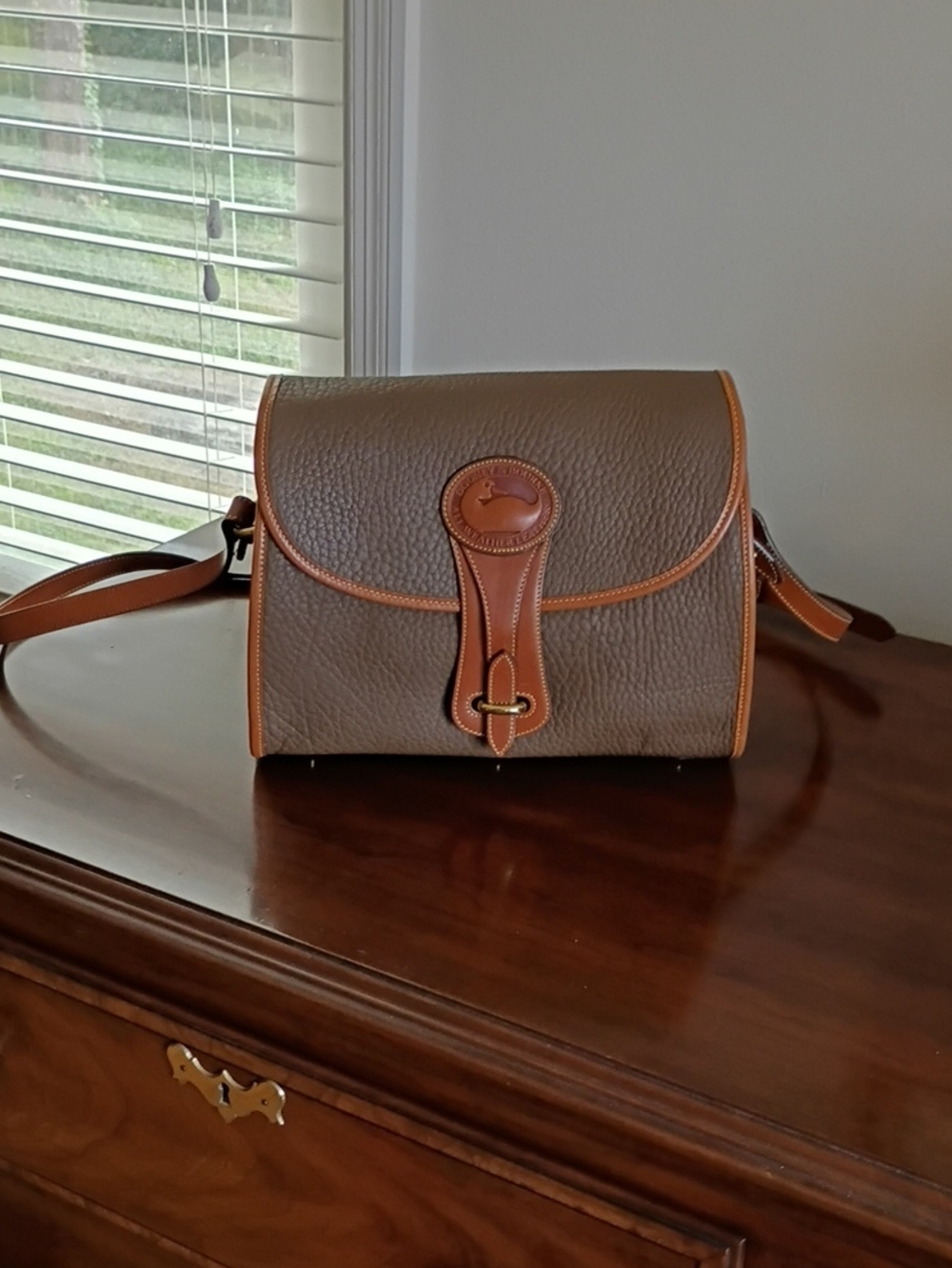 Vintage Dooney & Bourke Brown Pebble Leather Saddle Messenger with Tan Trim